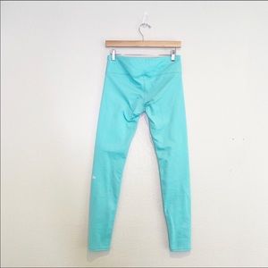 ALO Yoga 7/8 Turquoise Leggings!